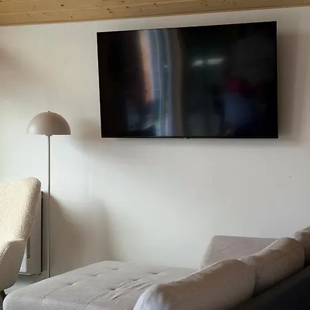 на схилі - з чаном, буковель, Holiday home