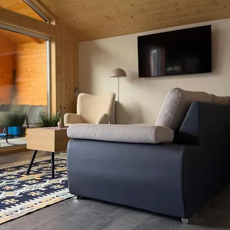 Holiday home на схилі - з чаном, буковель, Yablunytsya