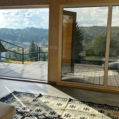 на схилі - з чаном, буковель, Holiday home Yablunytsya