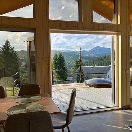 на схилі - з чаном, буковель, Holiday home *